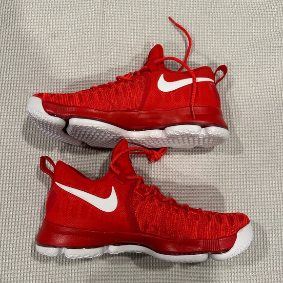 These are new Nike KD 9 fly knit Varsity Red Men’s size 11